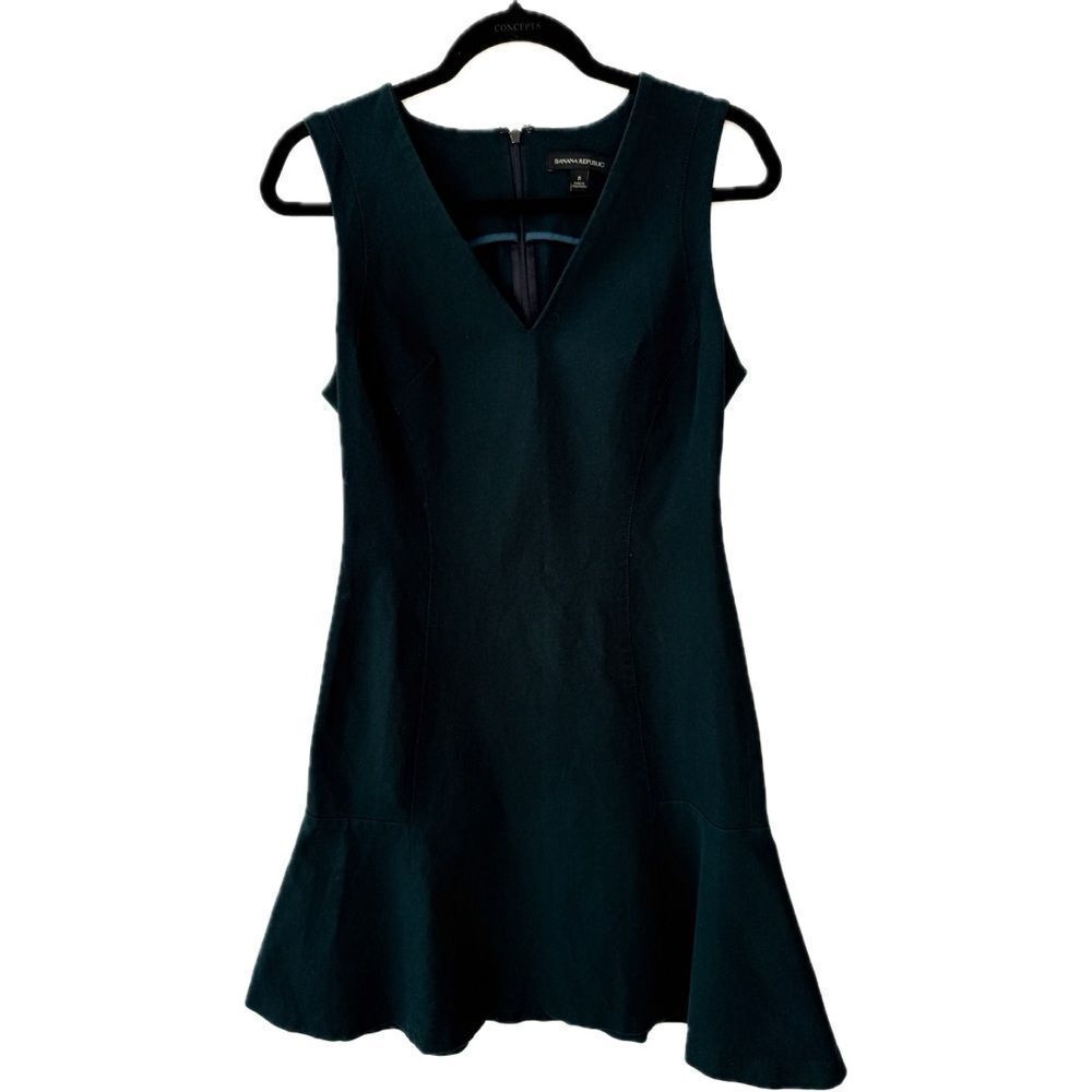 Banana Republic Dark Green V Neck Stretch Sleeveless Shift Dress 8